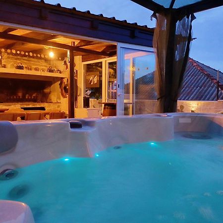 Luxury Sunrise Jacuzzi Apts, 50 M From The Beach Kali Exteriér fotografie