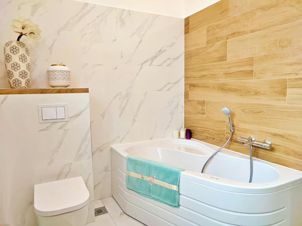 Luxury Sunrise Jacuzzi Apts, 50 M From The Beach Kali Exteriér fotografie