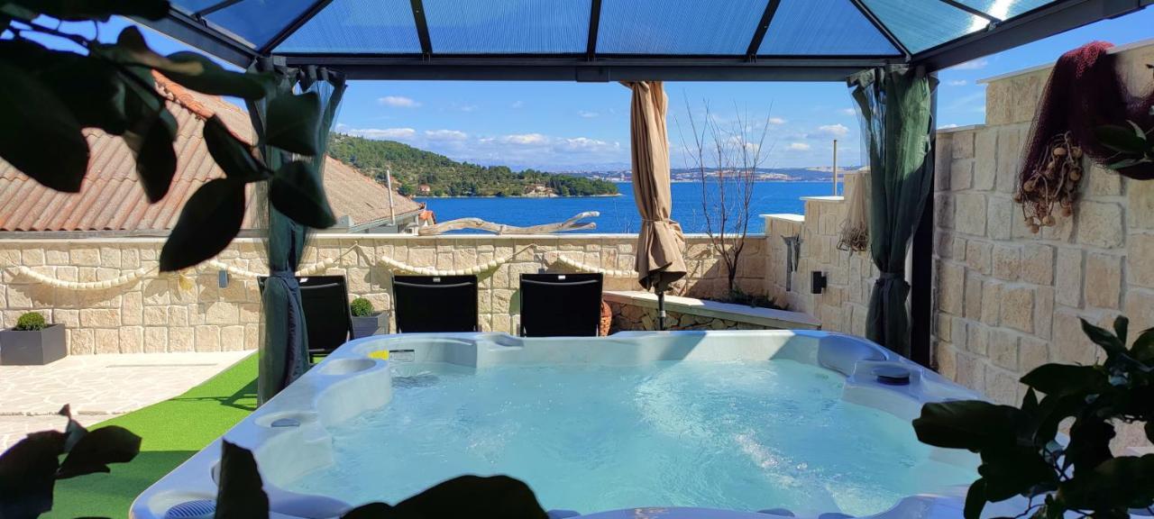 Luxury Sunrise Jacuzzi Apts, 50 M From The Beach Kali Exteriér fotografie