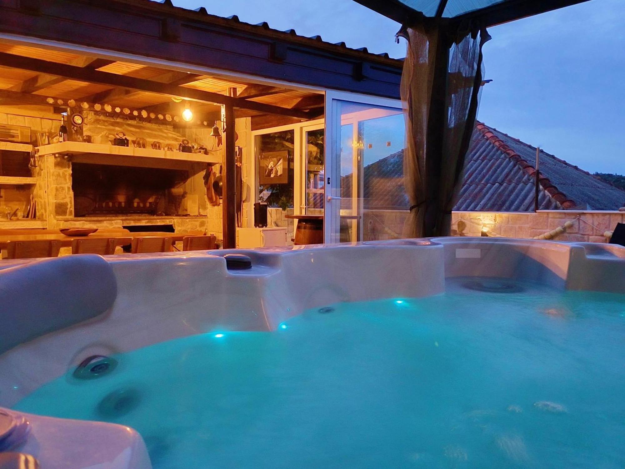 Luxury Sunrise Jacuzzi Apts, 50 M From The Beach Kali Exteriér fotografie