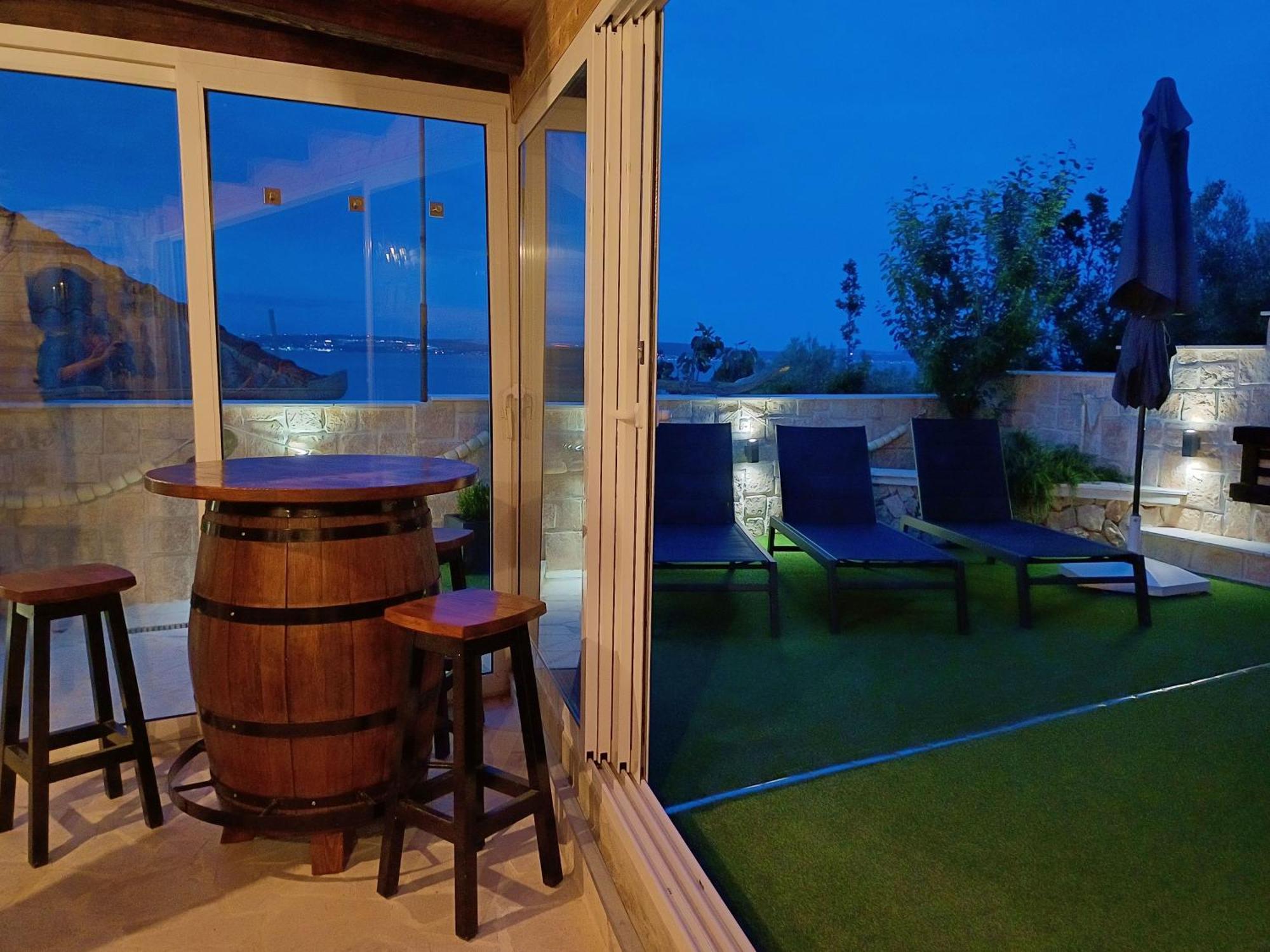 Luxury Sunrise Jacuzzi Apts, 50 M From The Beach Kali Exteriér fotografie