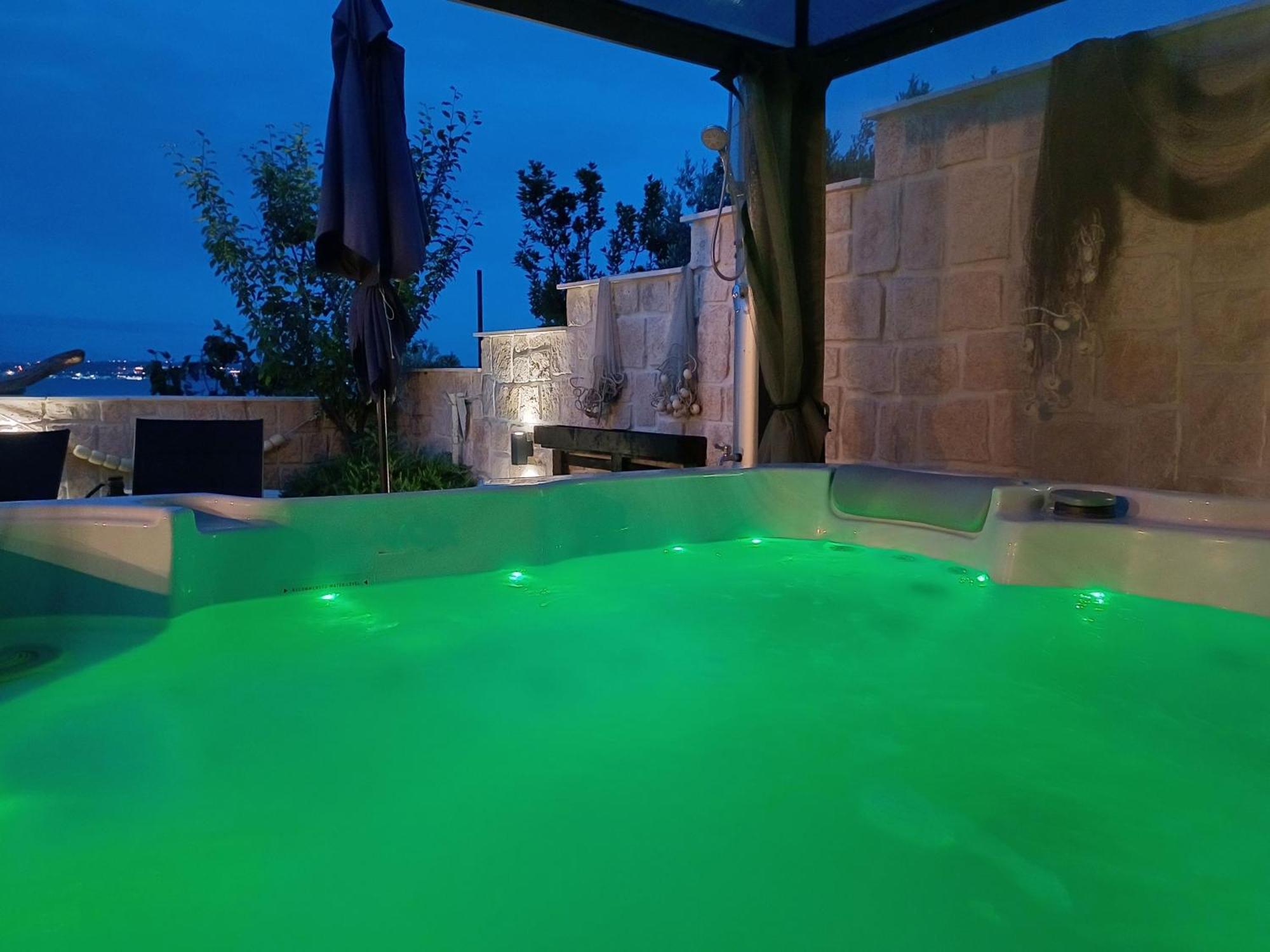 Luxury Sunrise Jacuzzi Apts, 50 M From The Beach Kali Exteriér fotografie