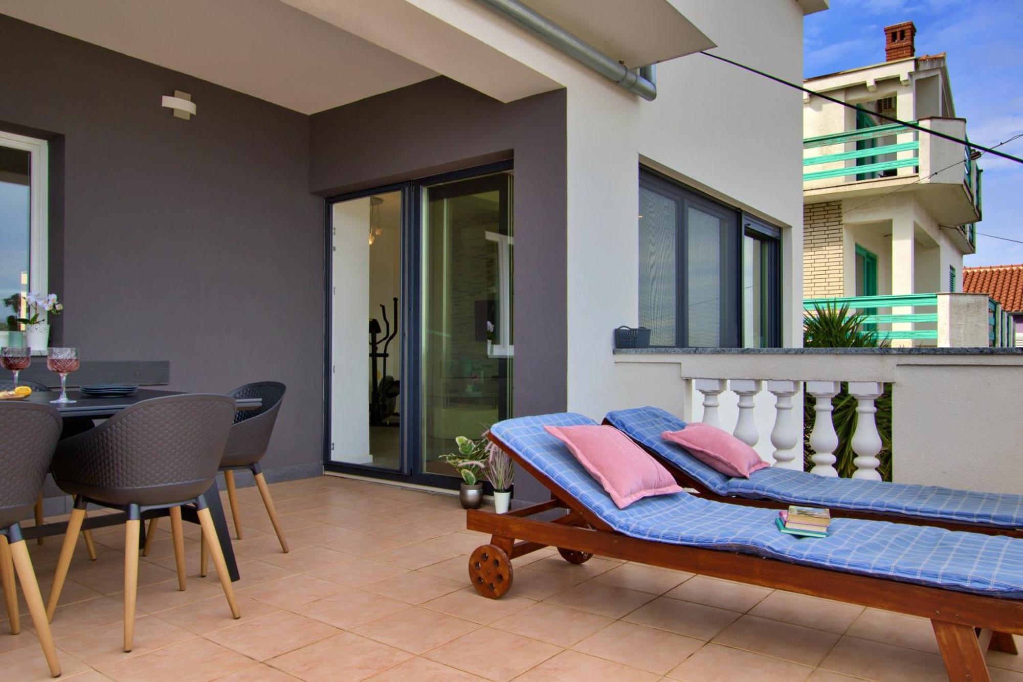Luxury Sunrise Jacuzzi Apts, 50 M From The Beach Kali Pokoj fotografie